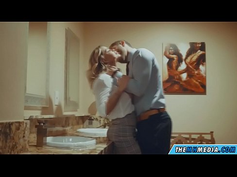 ❤️ Kung ang usa ka busty blonde naghaylo kanimo sa usa ka publiko nga kasilyas ❤ Russian porn sa pornograpiya ceb.credit-assorti.ru ❤